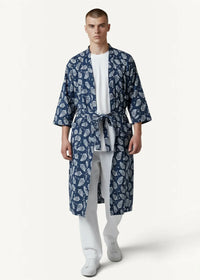 Cotton men’s kimono robe in navy blue and white with a leaf pattern and tied waistband made of cotton material